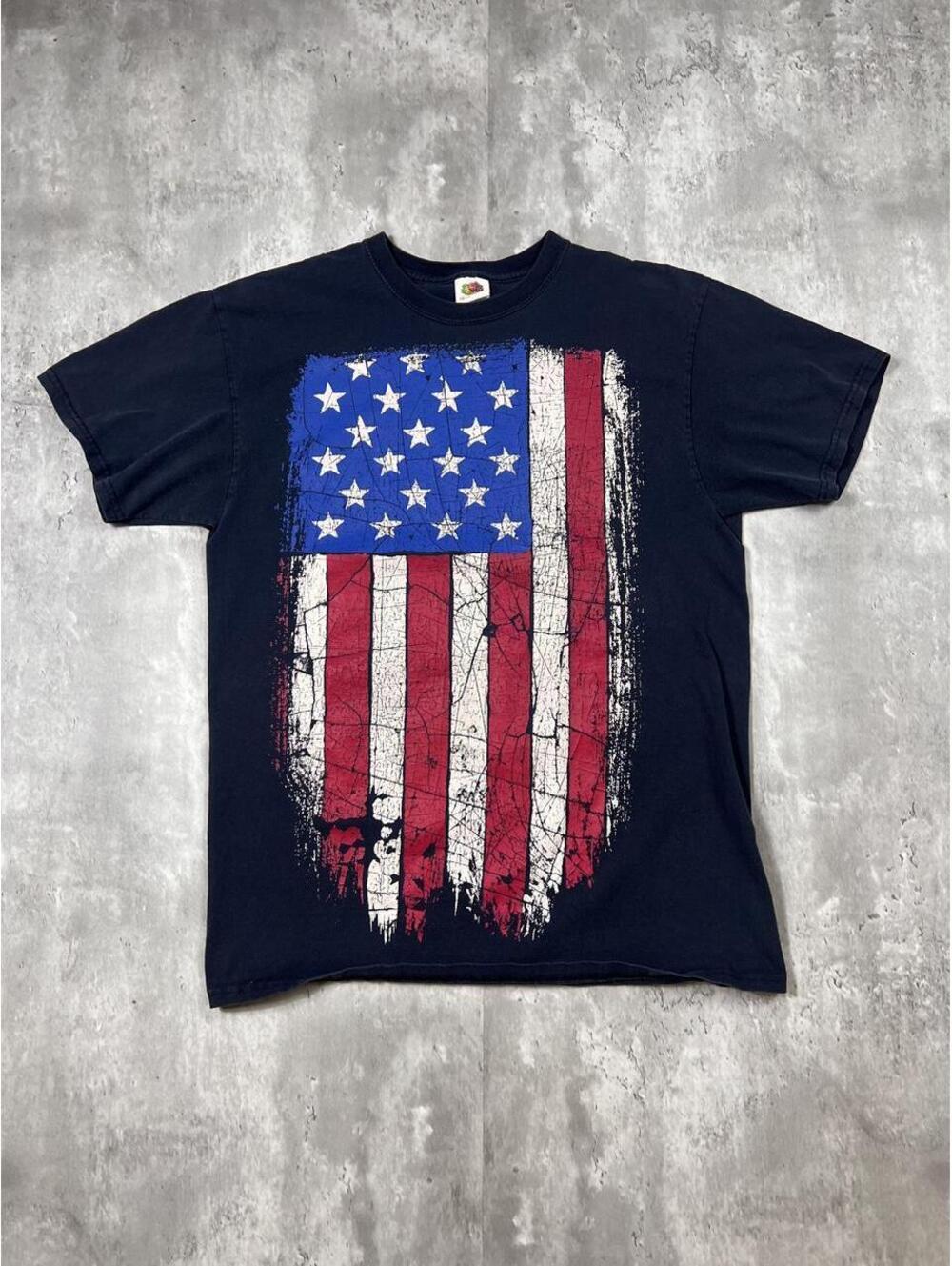 American Flag Graphic T-Shirt Distressed Patriotic USA Tee Fruit of the Loom